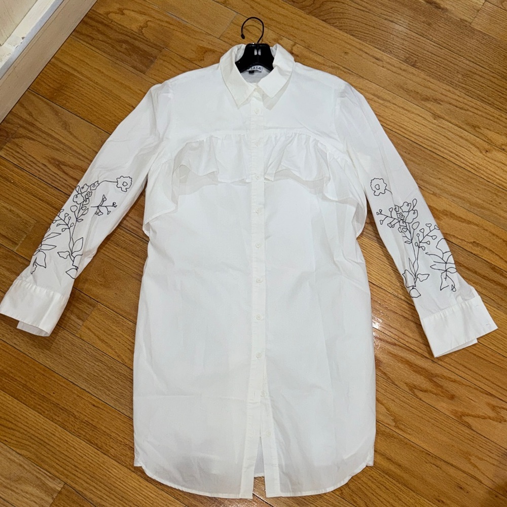 OO LALA Women’sWhite Button Down Ruffled Shirt Dress